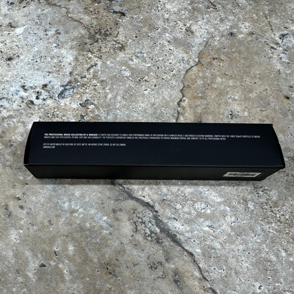 Bundle IL Makiage Flawless Base Foundation Woke Up #040, Blending Brush #100 - Picture 11 of 11